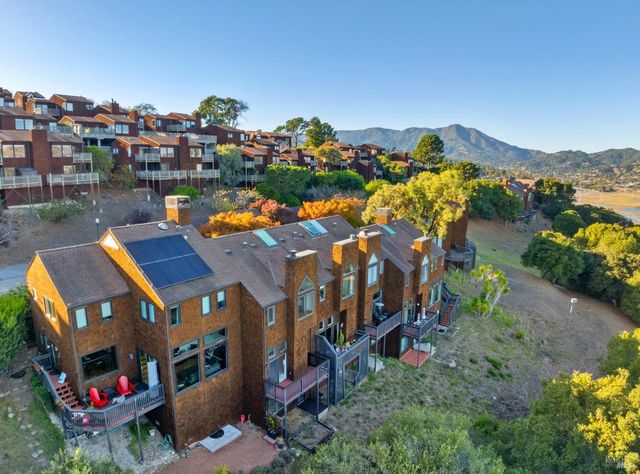 204 Bay Vista Cir, Sausalito, CA 94965