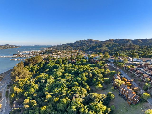 204 Bay Vista Cir, Sausalito, CA 94965