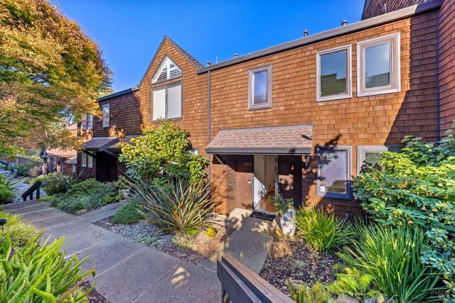 204 Bay Vista Cir, Sausalito, CA 94965
