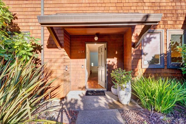 204 Bay Vista Cir, Sausalito, CA 94965