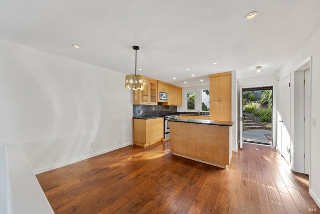 204 Bay Vista Cir, Sausalito, CA 94965