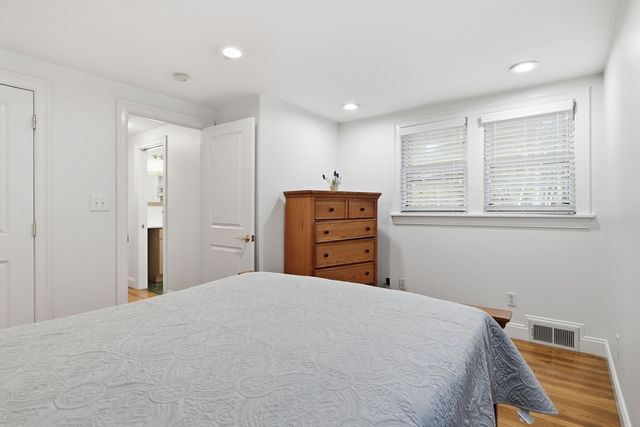 22 Rosedale Ave, Springfield, MA 01128