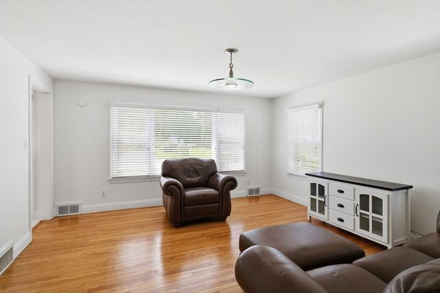 22 Rosedale Ave, Springfield, MA 01128