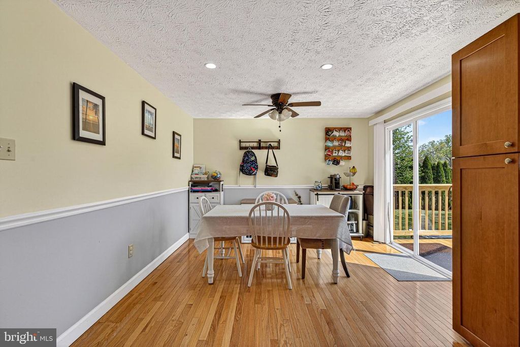 Image 11 of property listing at 721 PAUL DR, Aberdeen, MD 21001