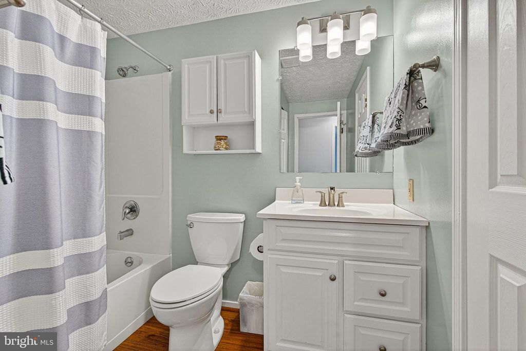 Image 16 of property listing at 721 PAUL DR, Aberdeen, MD 21001