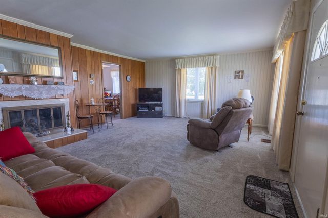 121 W Jackson Street, Parker City, IN 47368