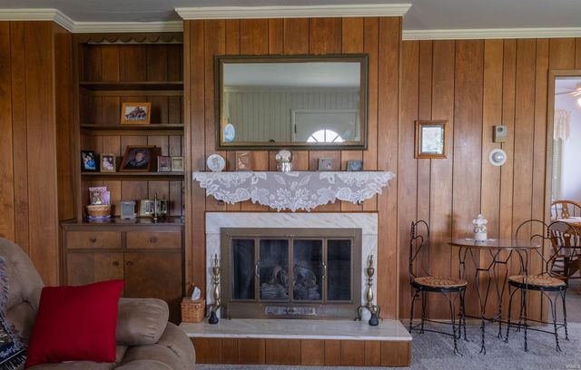 121 W Jackson Street, Parker City, IN 47368