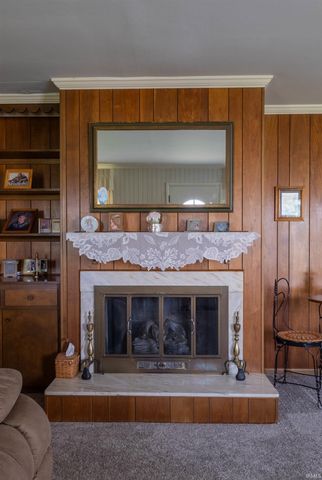 121 W Jackson Street, Parker City, IN 47368