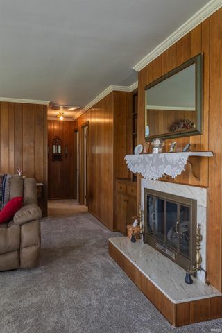 121 W Jackson Street, Parker City, IN 47368