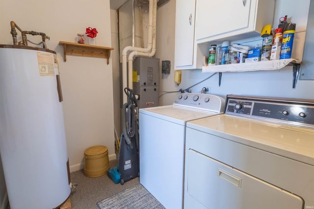 121 W Jackson Street, Parker City, IN 47368