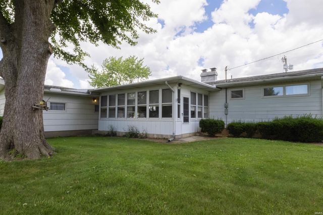 121 W Jackson Street, Parker City, IN 47368