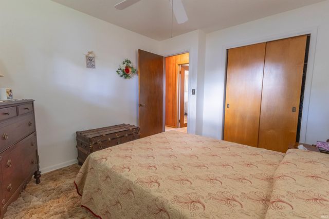 121 W Jackson Street, Parker City, IN 47368