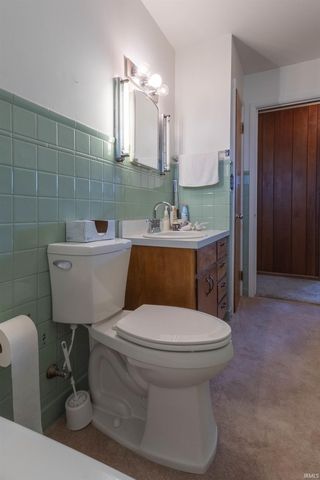 121 W Jackson Street, Parker City, IN 47368