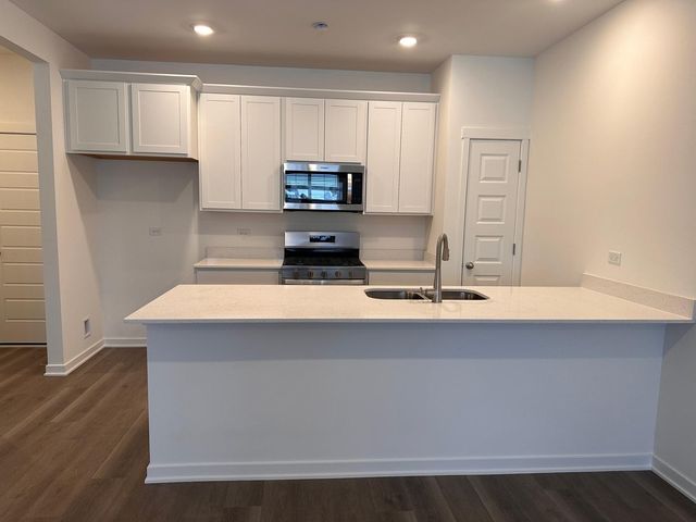 2259 Riesling Road 2270, Oswego, IL 60543