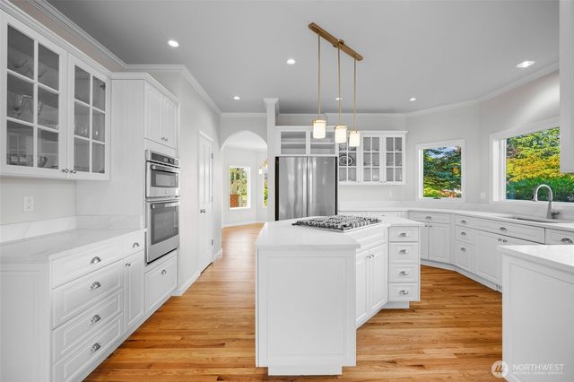 5452 Northwest Drive, Bellingham, WA 98226