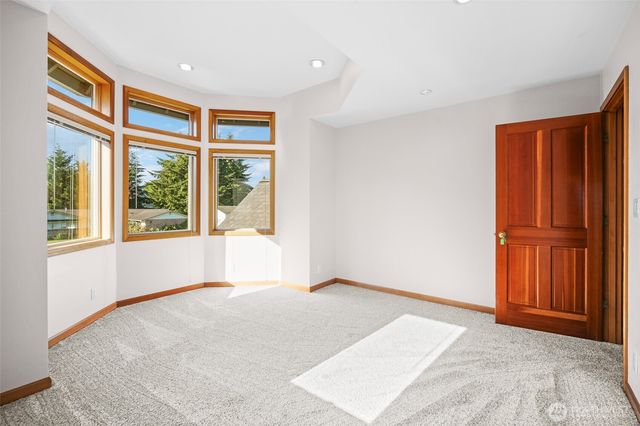 5452 Northwest Drive, Bellingham, WA 98226