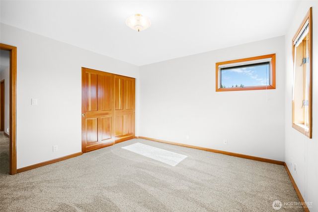 5452 Northwest Drive, Bellingham, WA 98226