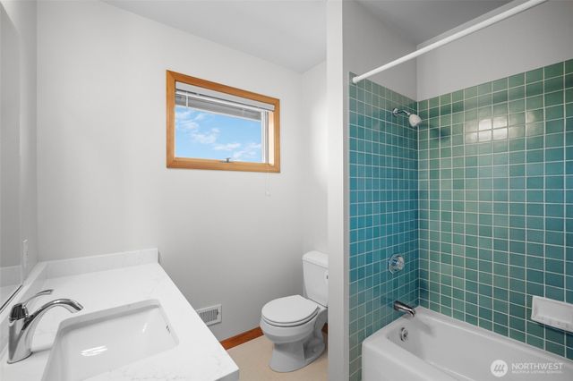 5452 Northwest Drive, Bellingham, WA 98226