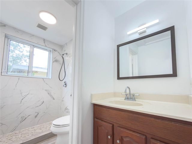 410 Pinecrest Dr, Miami Springs, FL 33166