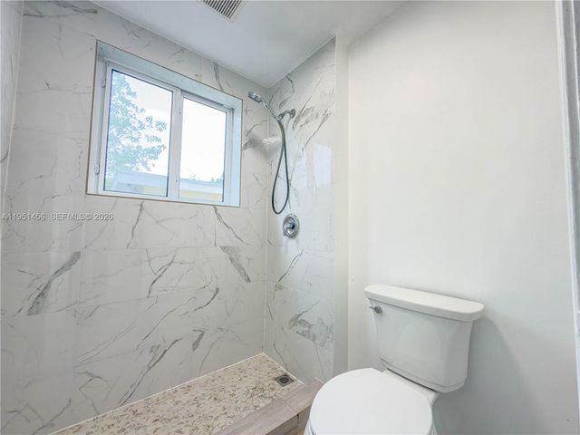 410 Pinecrest Dr, Miami Springs, FL 33166