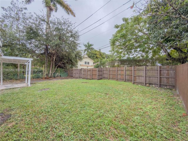 410 Pinecrest Dr, Miami Springs, FL 33166