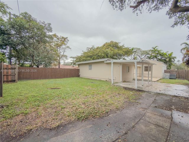 410 Pinecrest Dr, Miami Springs, FL 33166