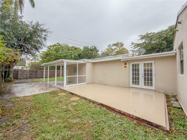 410 Pinecrest Dr, Miami Springs, FL 33166