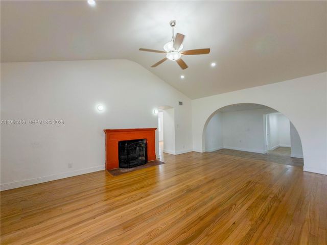 410 Pinecrest Dr, Miami Springs, FL 33166