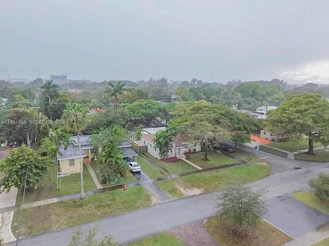 410 Pinecrest Dr, Miami Springs, FL 33166