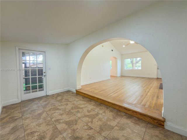 410 Pinecrest Dr, Miami Springs, FL 33166