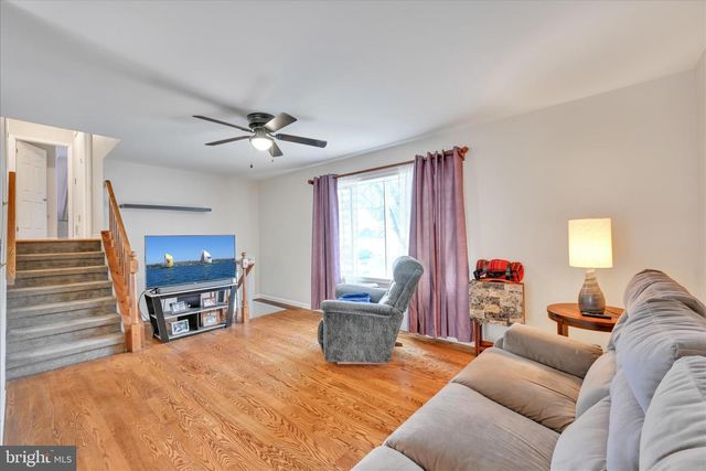 515 RANDALL CIR, Hummelstown, PA 17036