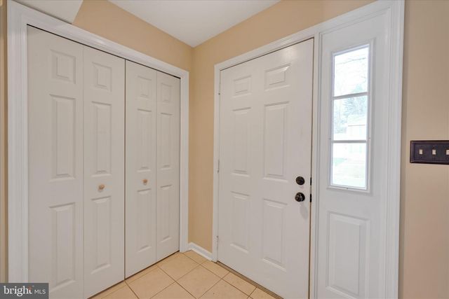 515 RANDALL CIR, Hummelstown, PA 17036