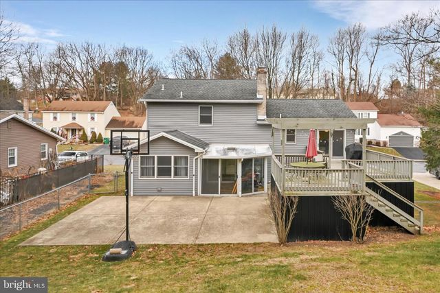 515 RANDALL CIR, Hummelstown, PA 17036