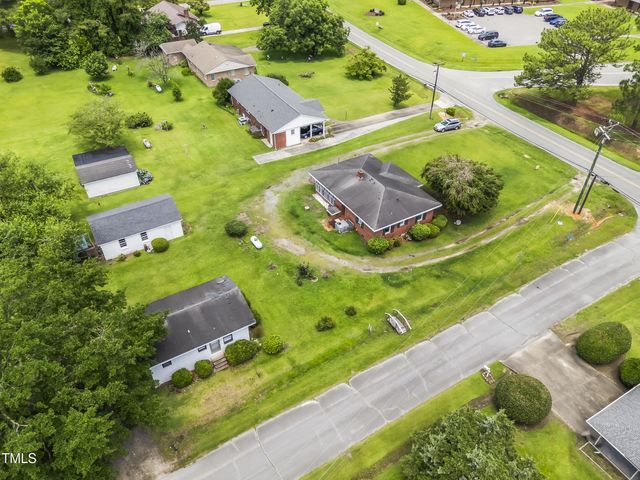 500 Rowan Road, Clinton, NC 28328