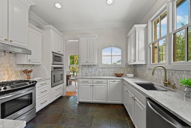 6735 Rue Bocage, Baton Rouge, LA 70809