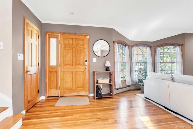 449 2nd Avenue, Massapequa Park, NY 11762
