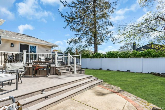 449 2nd Avenue, Massapequa Park, NY 11762