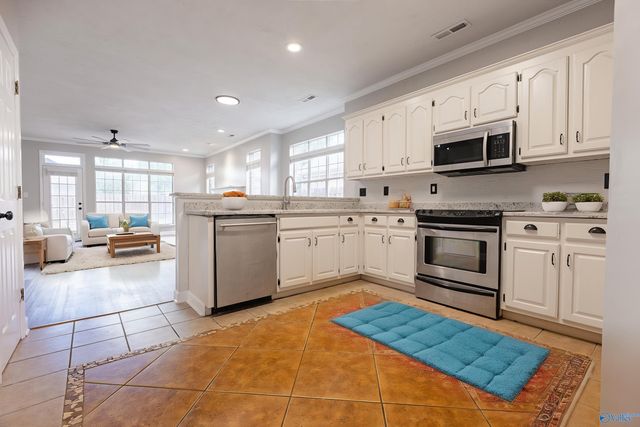 492 Sussex Drive, Huntsville, AL 35824