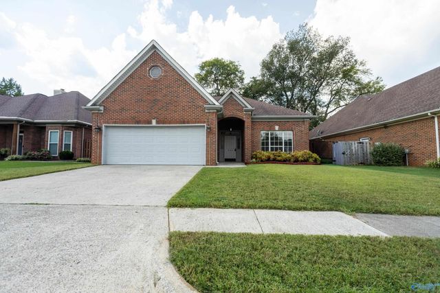 492 Sussex Drive, Huntsville, AL 35824