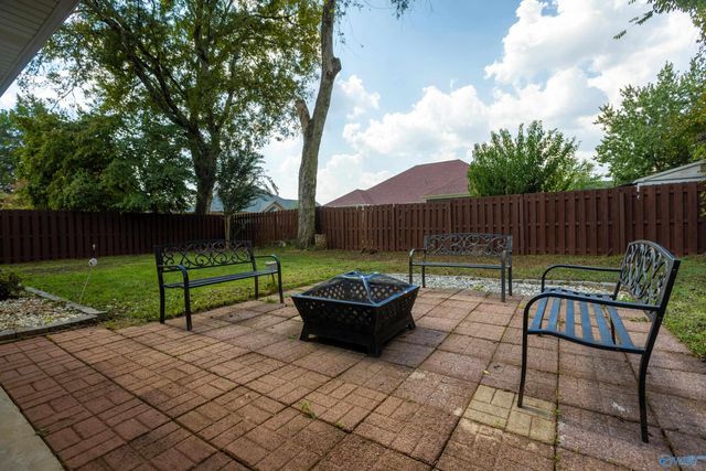 492 Sussex Drive, Huntsville, AL 35824