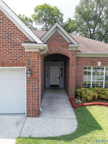 492 Sussex Drive, Huntsville, AL 35824