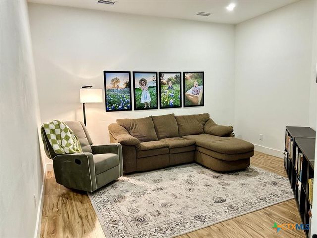 720 County Road 2337, Lampasas, TX 76550