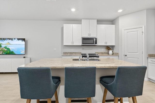 5696 SE Edgewater Circle, Stuart, FL 34997