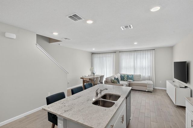 5696 SE Edgewater Circle, Stuart, FL 34997