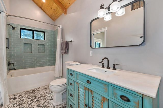 2425 Duarte Rd, Penryn, CA 95663