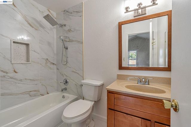 2538 E 16Th St, Oakland, CA 94601