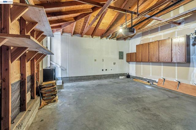 2538 E 16Th St, Oakland, CA 94601