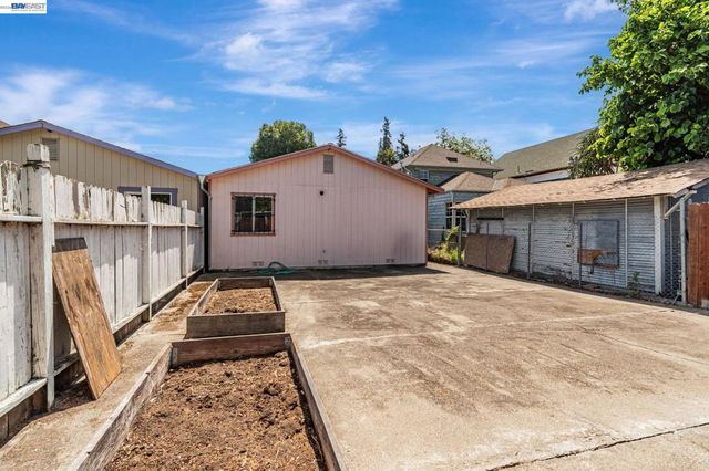 2538 E 16Th St, Oakland, CA 94601