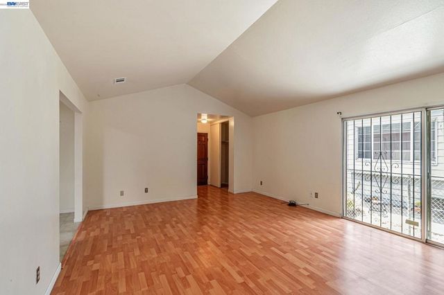 2538 E 16Th St, Oakland, CA 94601