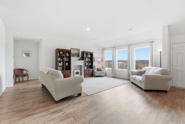 34 Sun Drenched Trl, Conway, AR 72032